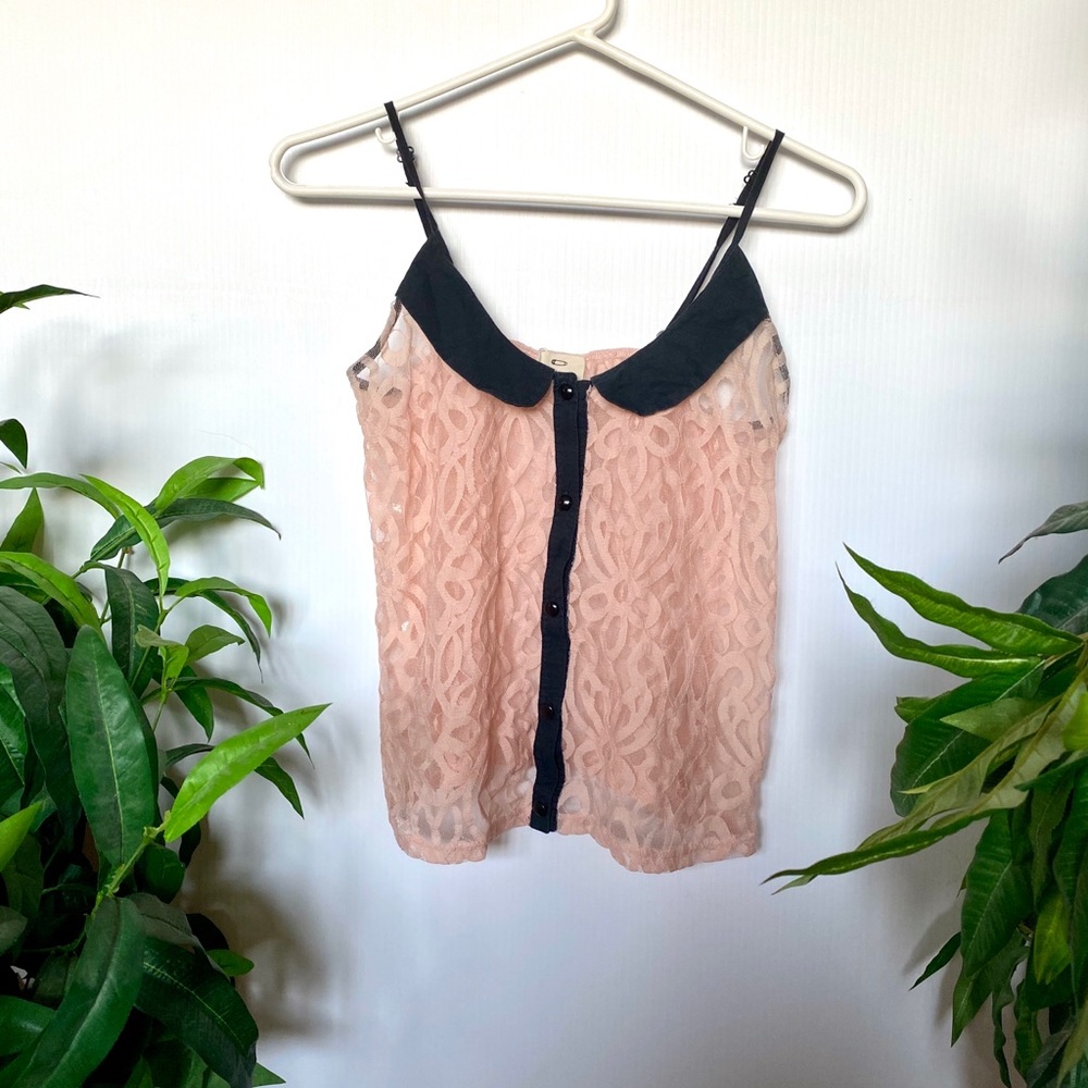 ✨2 FOR 20 ✨ - Pink Lace Top